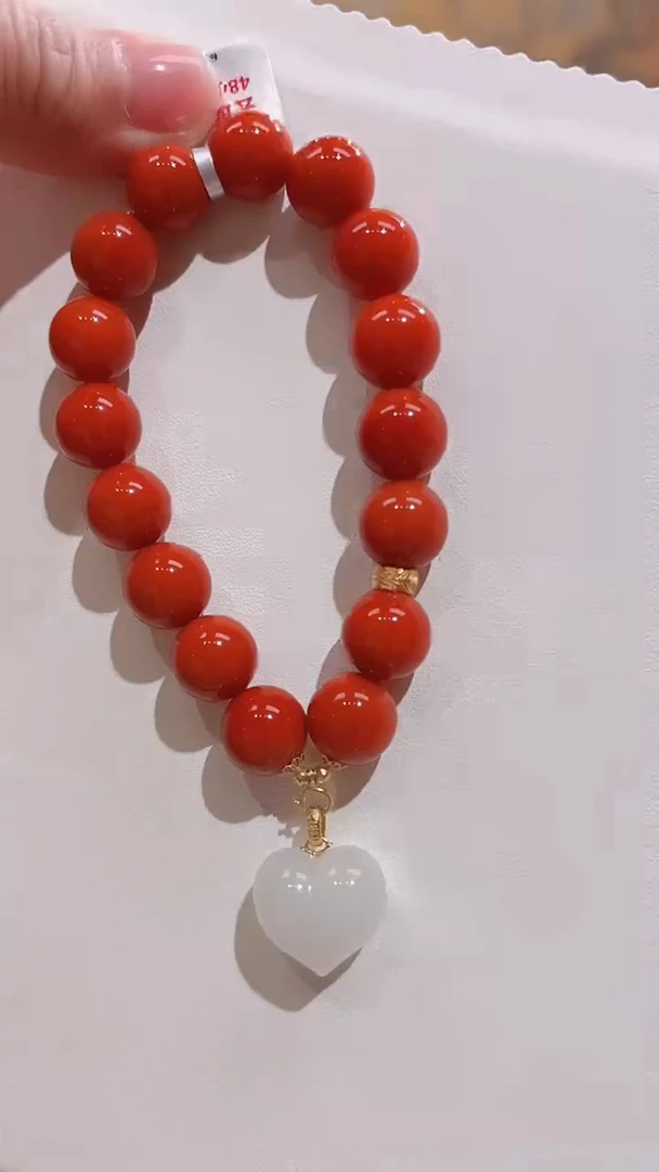 18K金镶嵌手串南红玛瑙南红屁桃设计款11.6
