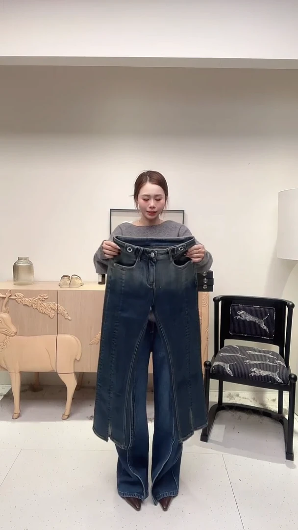 渐变直筒牛仔裤