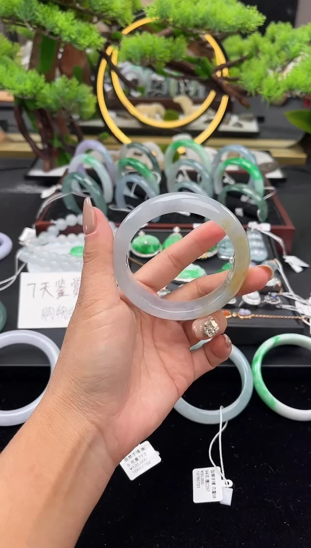 未镶嵌手镯翡翠手镯