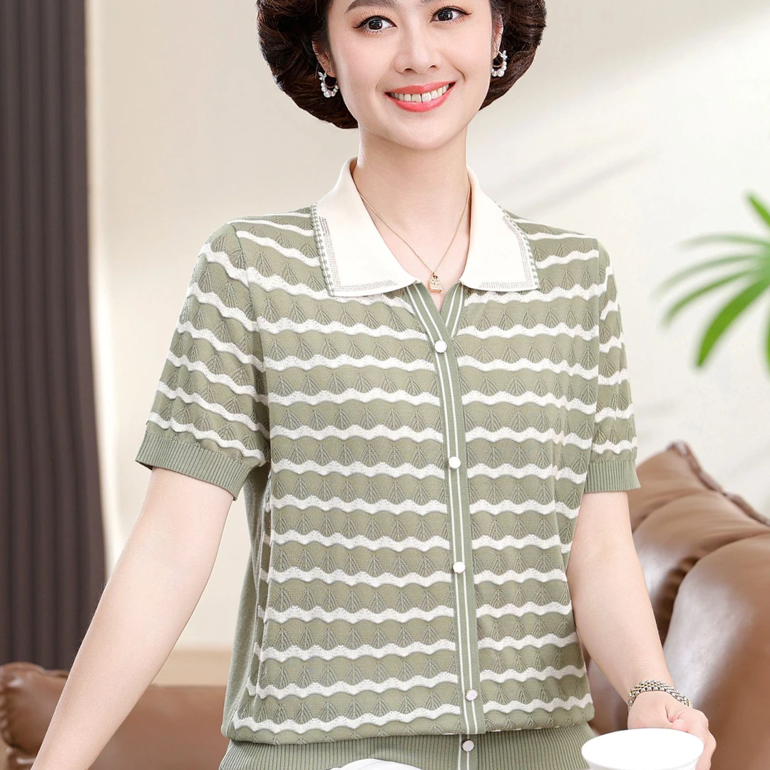年轻妈妈夏装新款冰丝短袖T恤50岁中老年女翻领针织条纹上衣女装