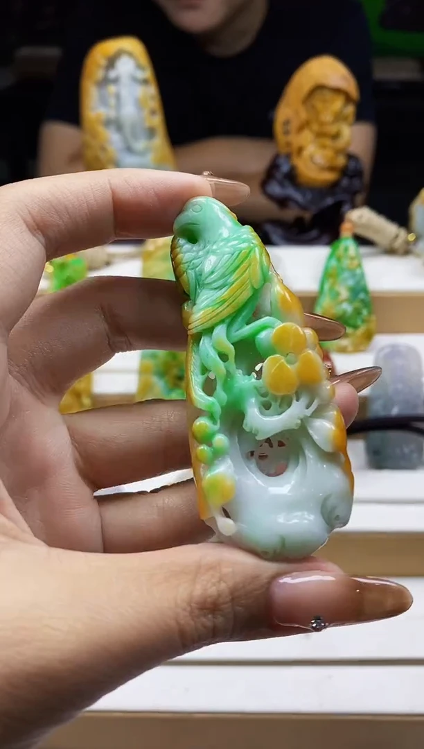 颈饰未镶嵌翡翠翡翠A货