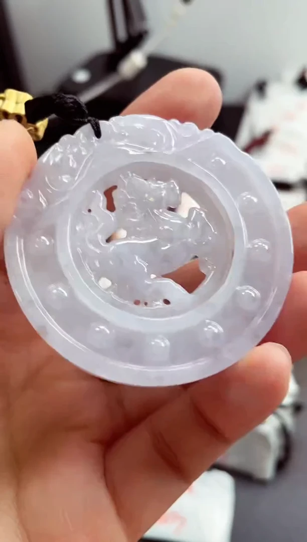翡翠未镶嵌颈饰天然缅甸A货翡翠