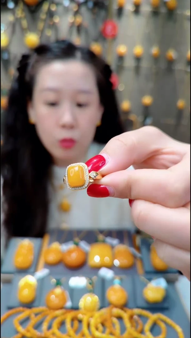 【闪购商品】蜜蜡戒指银S925镀金镶嵌H600蜜蜡戒指
