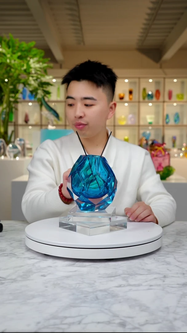 摆件宝石蓝切面设计款香薰瓶