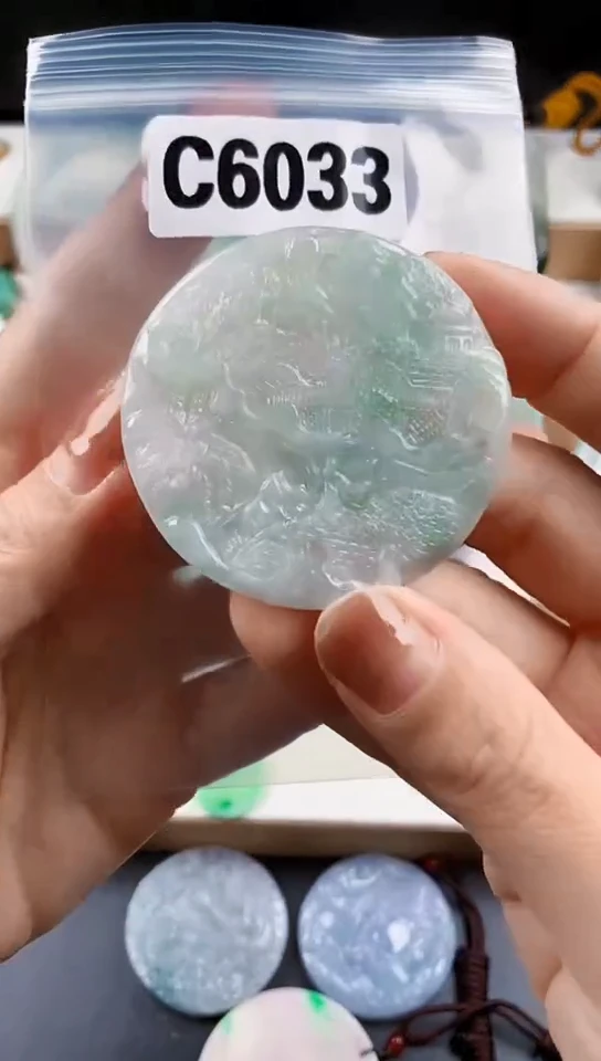颈饰未镶嵌翡翠天然翡翠吊坠挂件