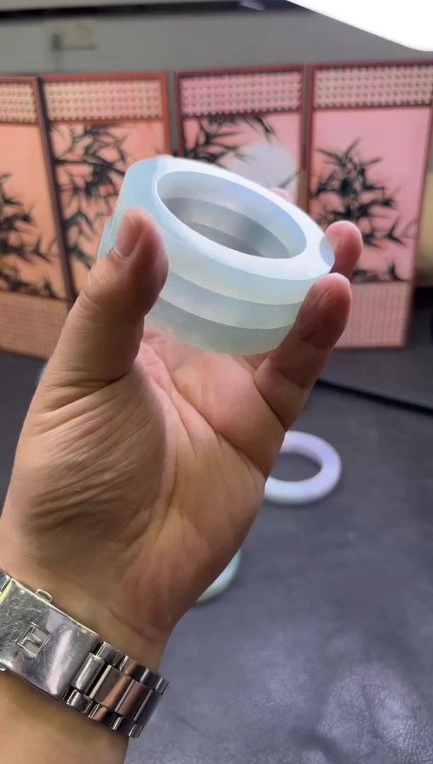 未镶嵌手镯定制翡翠知****3多样性