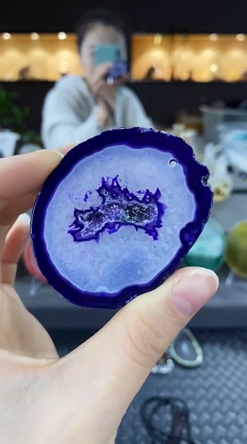 未镶嵌颈饰玛瑙/玉髓牛**奶玛瑙