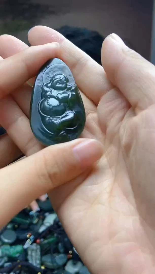 颈饰未镶嵌和田玉1