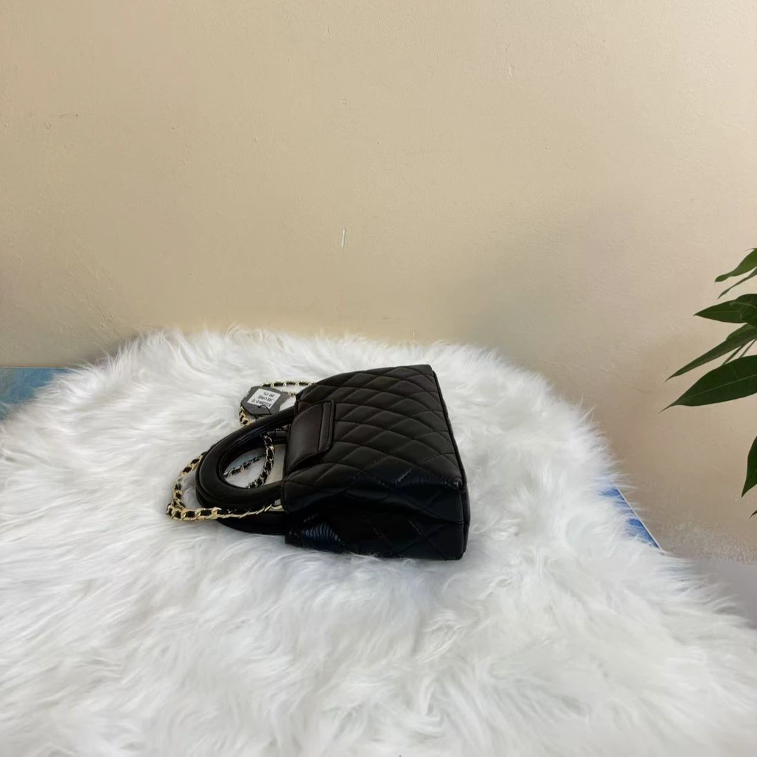 漆皮链条包扣式单肩款气质手提款水洗斜挎包黑色