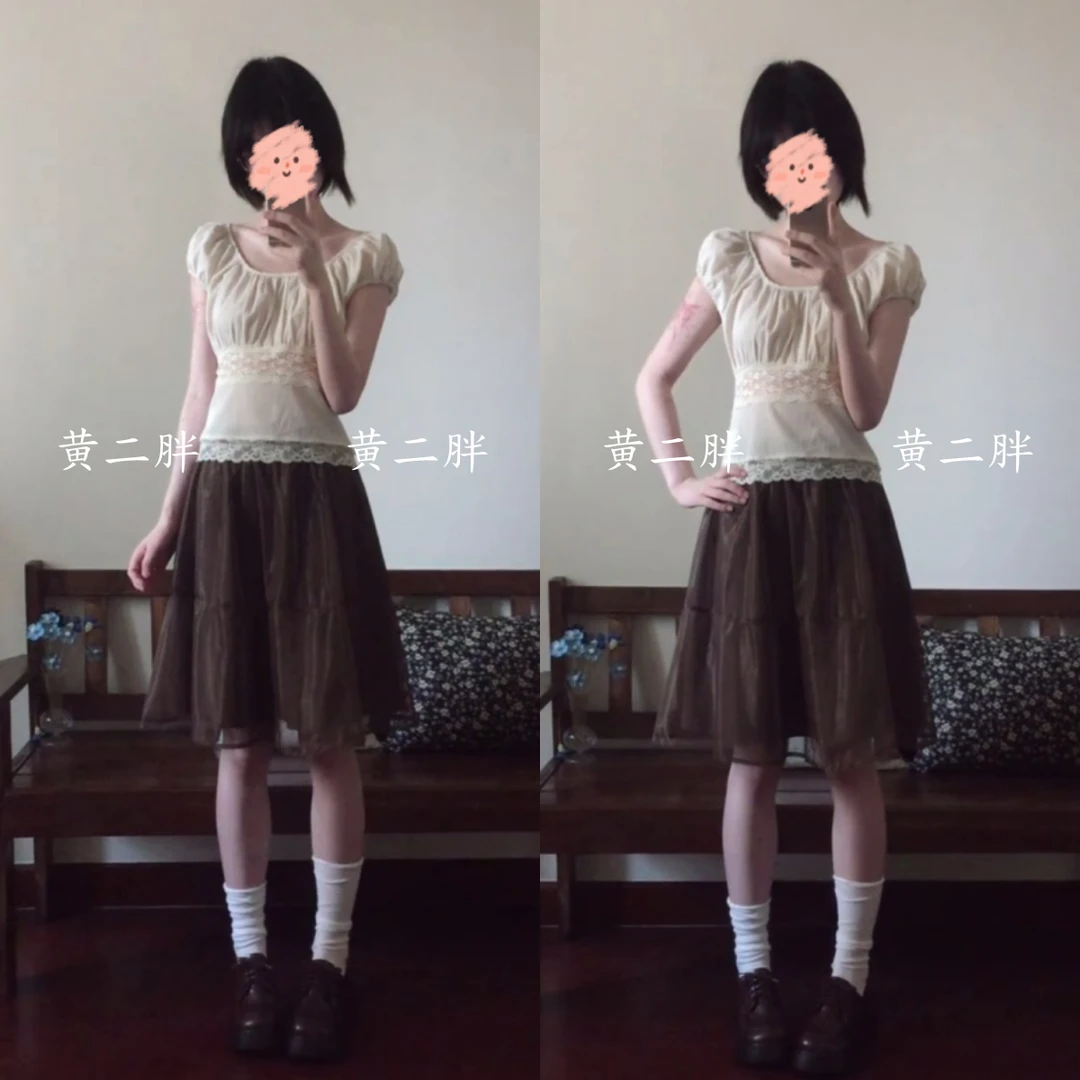 法式褶皱圆领泡泡袖衬衫女蕾丝拼接镂空收腰上衣+高腰半身裙夏季