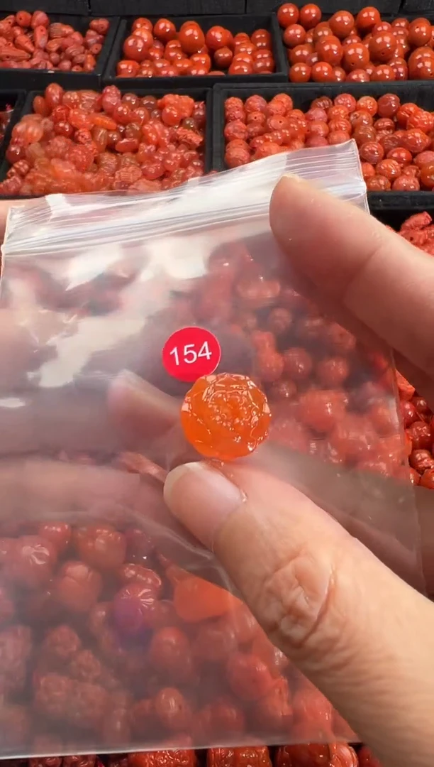 颈饰未镶嵌南红玛瑙1