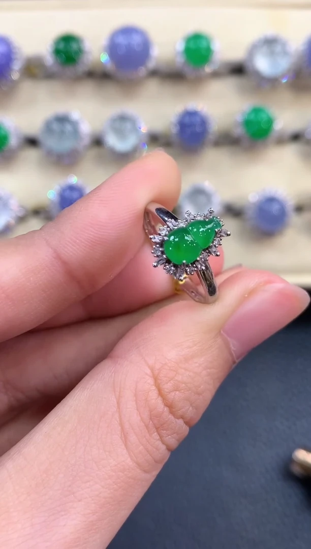 【闪购商品】翡翠戒指18K金镶嵌B76     