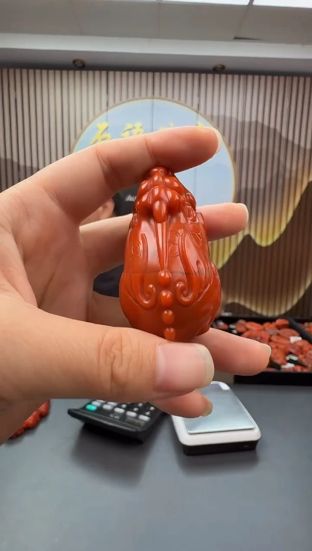 未镶嵌雕刻南红玛瑙047ZB0918产品一个