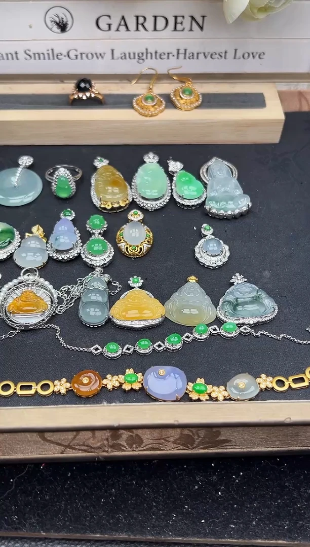 吊坠(不含链)18K金镶嵌翡翠勿拍