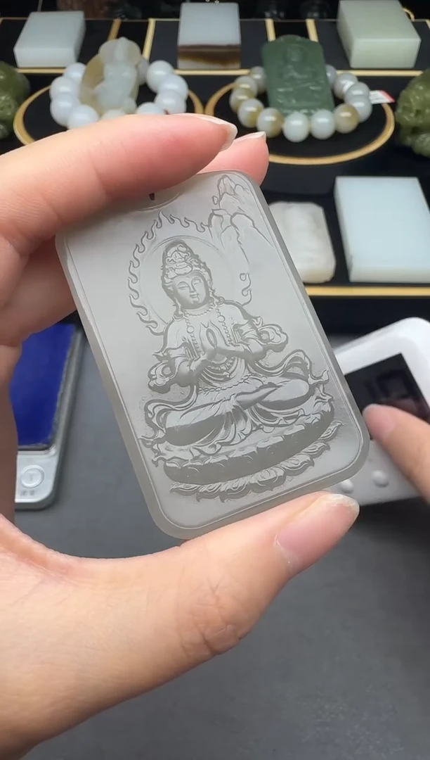 和田玉未镶嵌颈饰1