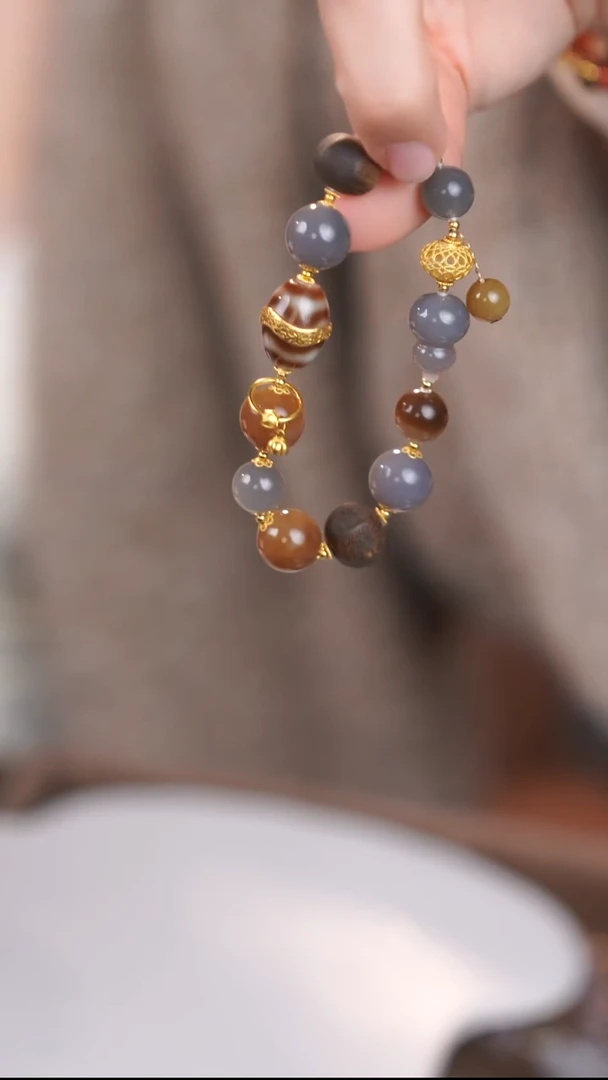 18K金镶嵌手链和田玉@