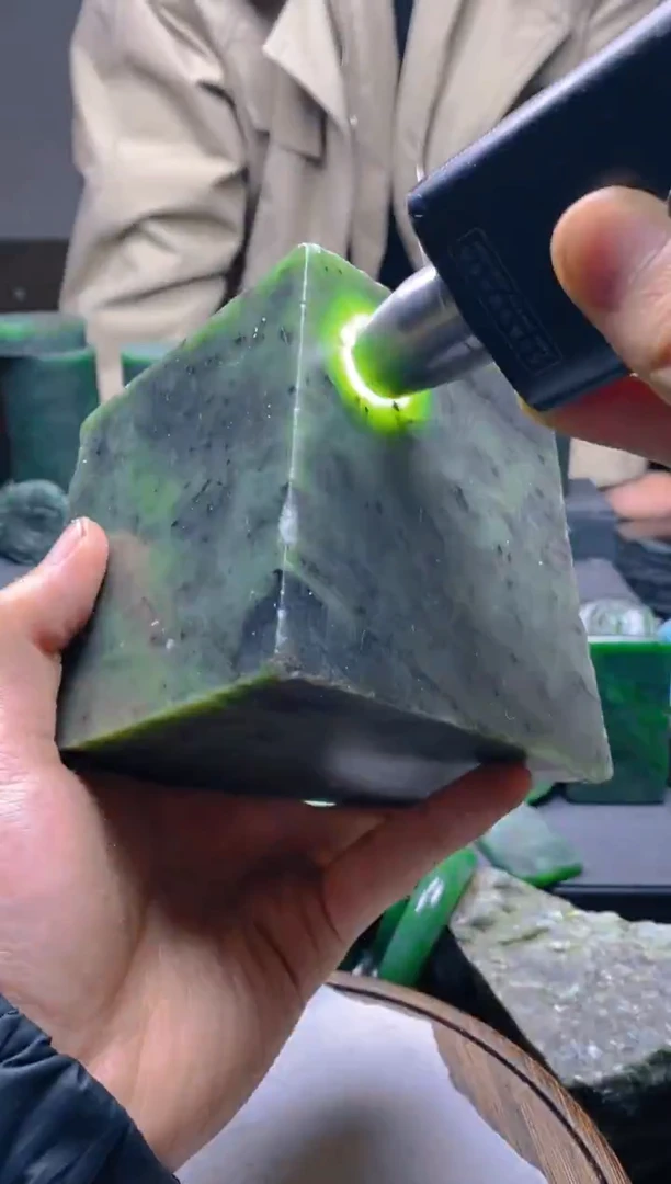 未镶嵌和田玉珠宝半成品1