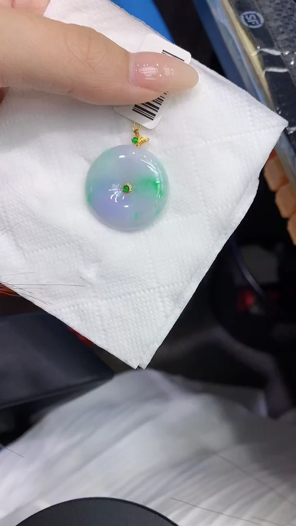 翡翠18K金镶嵌颈饰111111111111