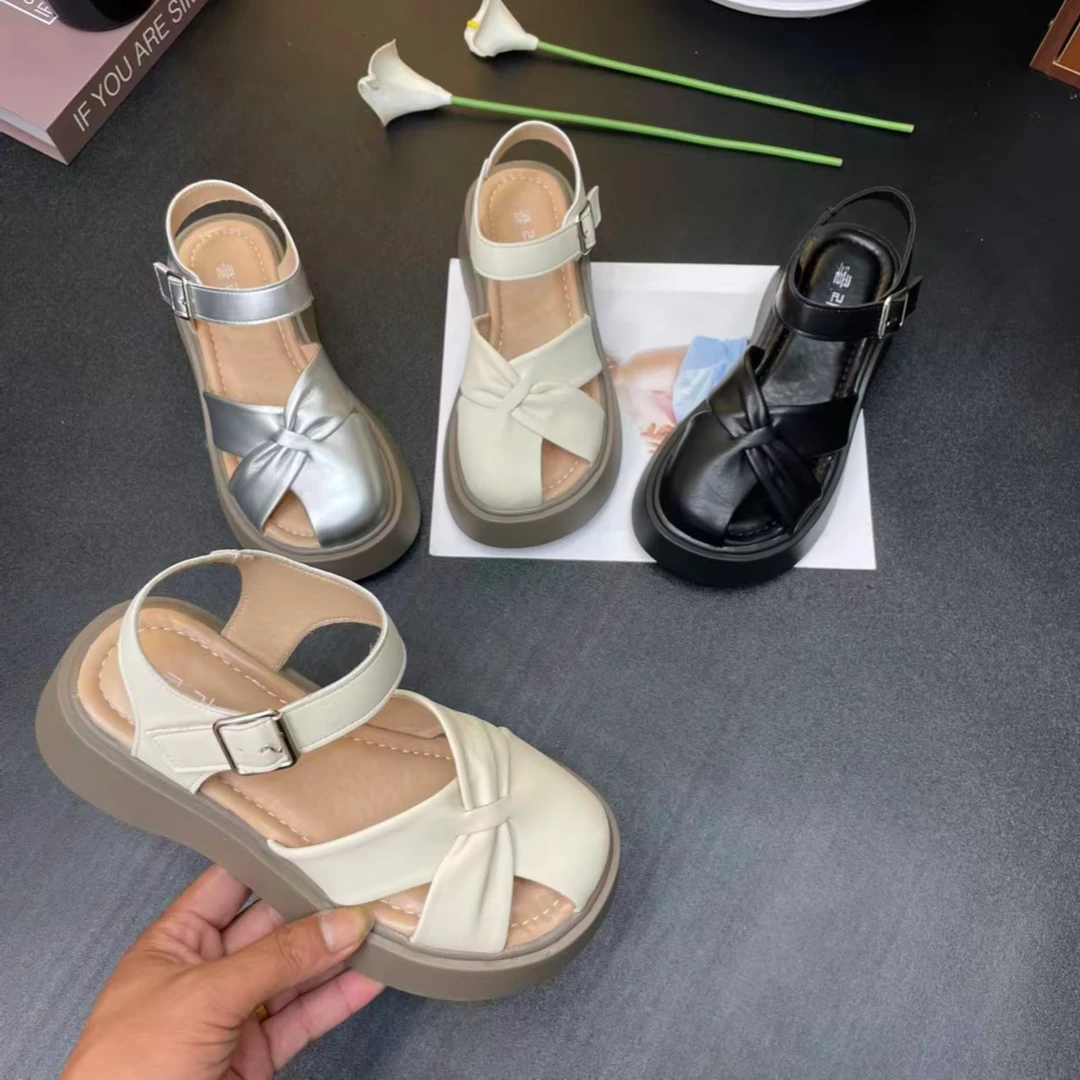 时尚百搭休闲凉鞋女夏季外穿一字扣镂空洞洞鞋透气女士罗马凉鞋