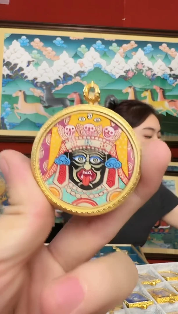 吊坠扎老师-热贡纯手绘娜娜