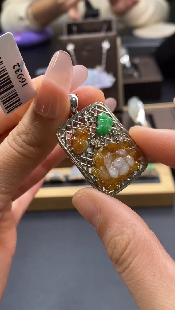 颈饰银S925镶嵌翡翠16932