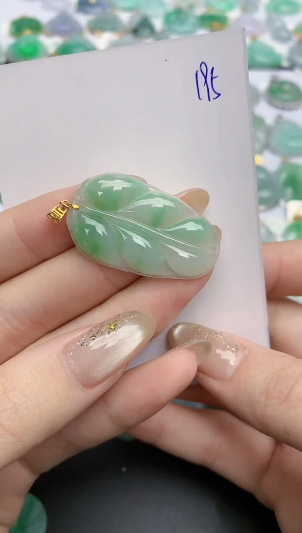 【闪购商品】翡翠颈饰18K金镶嵌天然缅甸翡翠A货