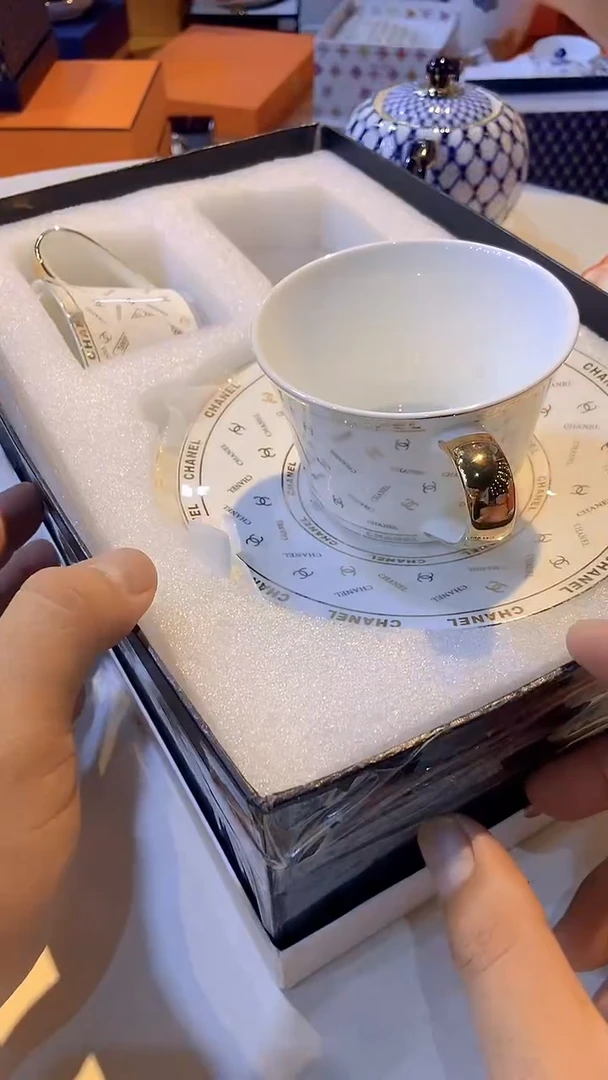 杯鸿辉家品牌瓷器，京东包邮！