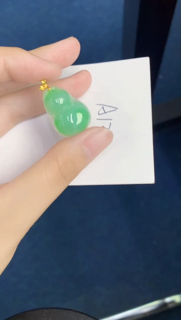 翡翠18K金镶嵌颈饰天然翡翠緬甸A貨