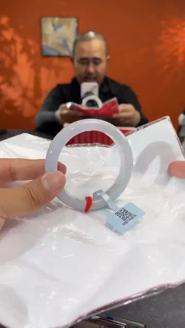 未镶嵌手镯翡翠3