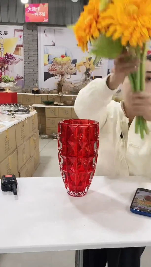 加厚红色大号花瓶一个