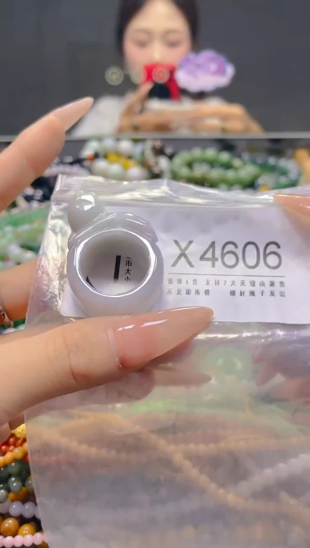 颈饰未镶嵌翡翠20MM/X/翡翠A货，一件也是批发价