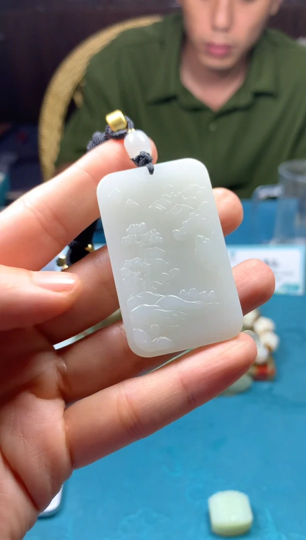 颈饰未镶嵌和田玉1