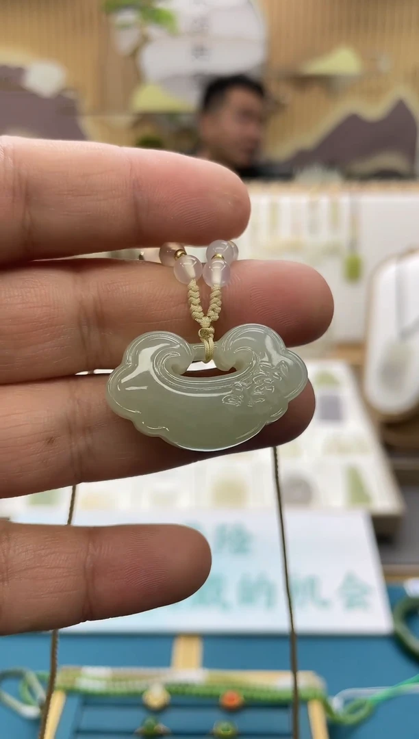 吊坠(不含链)未镶嵌和田玉约卡35mm平安锁
