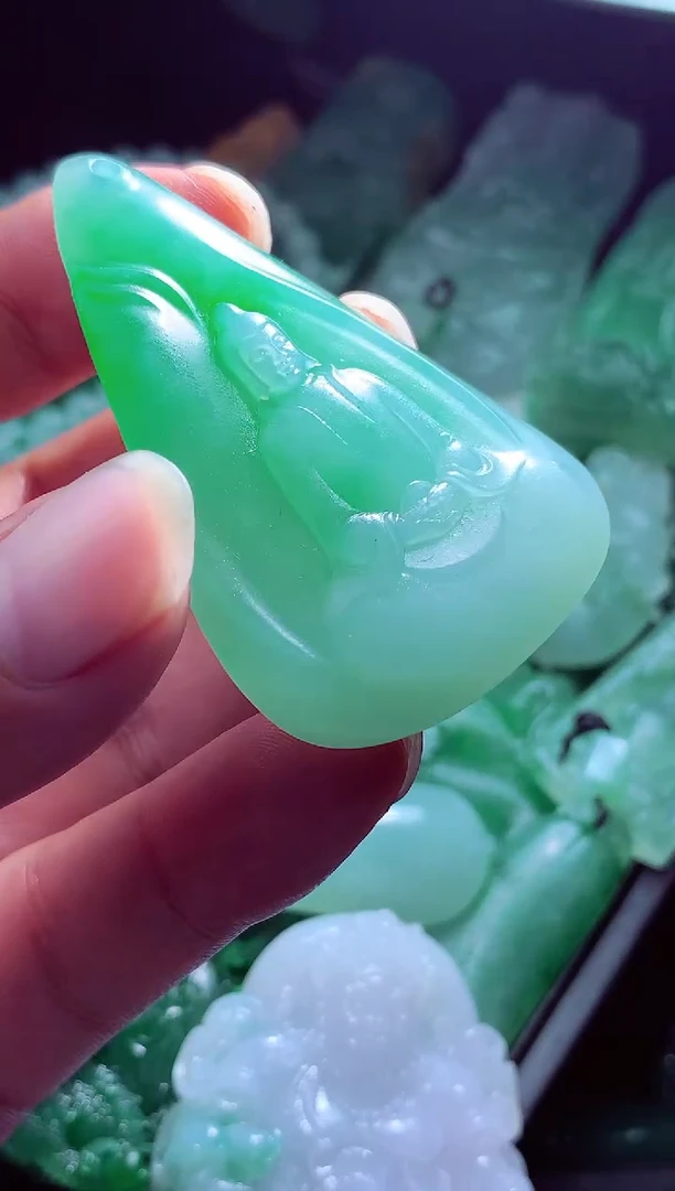 未镶嵌定制翡翠枫*?翡翠毛货定制