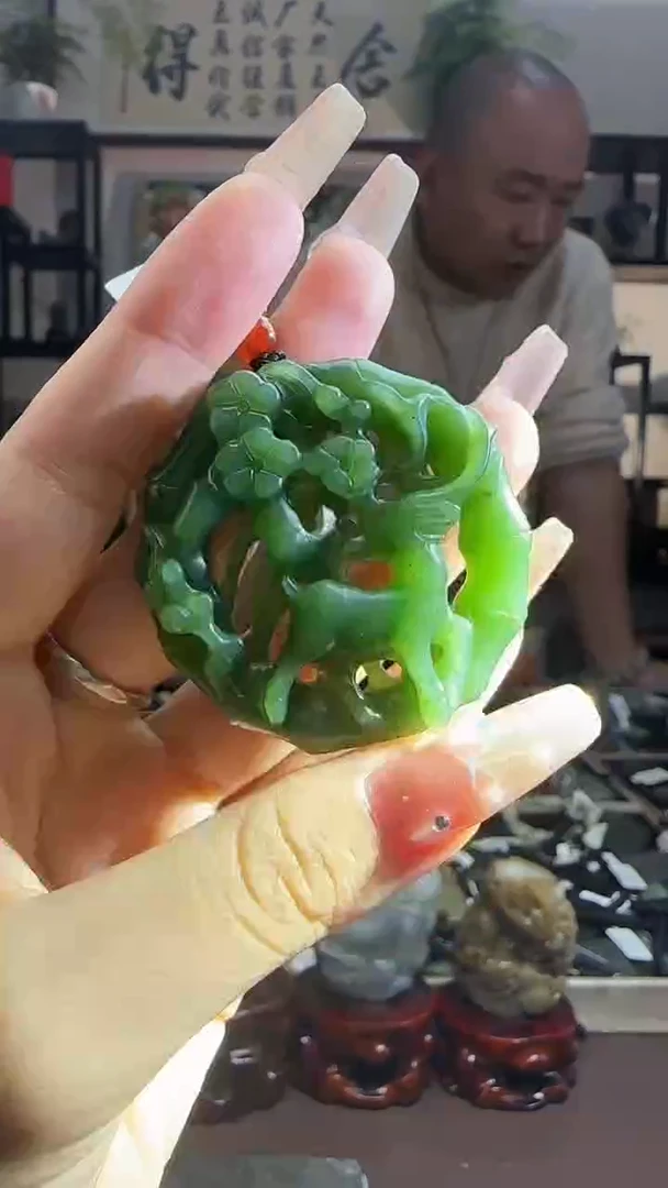 颈饰未镶嵌和田玉一鹿有你多样性发其一