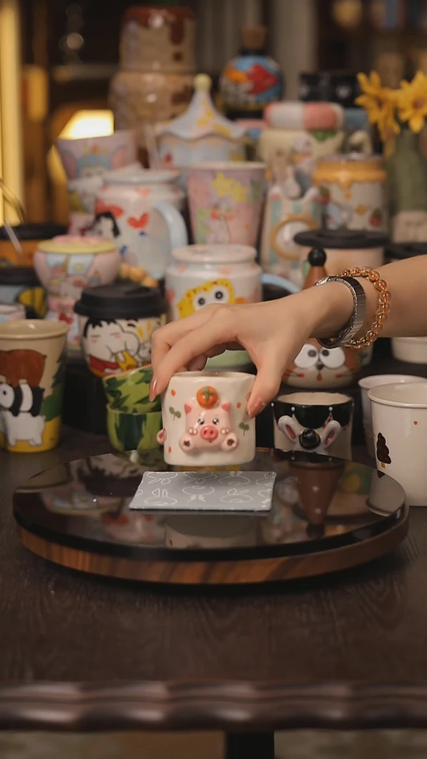 景德镇釉下彩绘设计师款式陶瓷