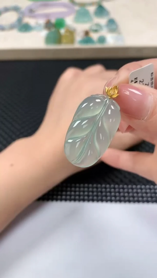 颈饰18K金镶嵌翡翠59