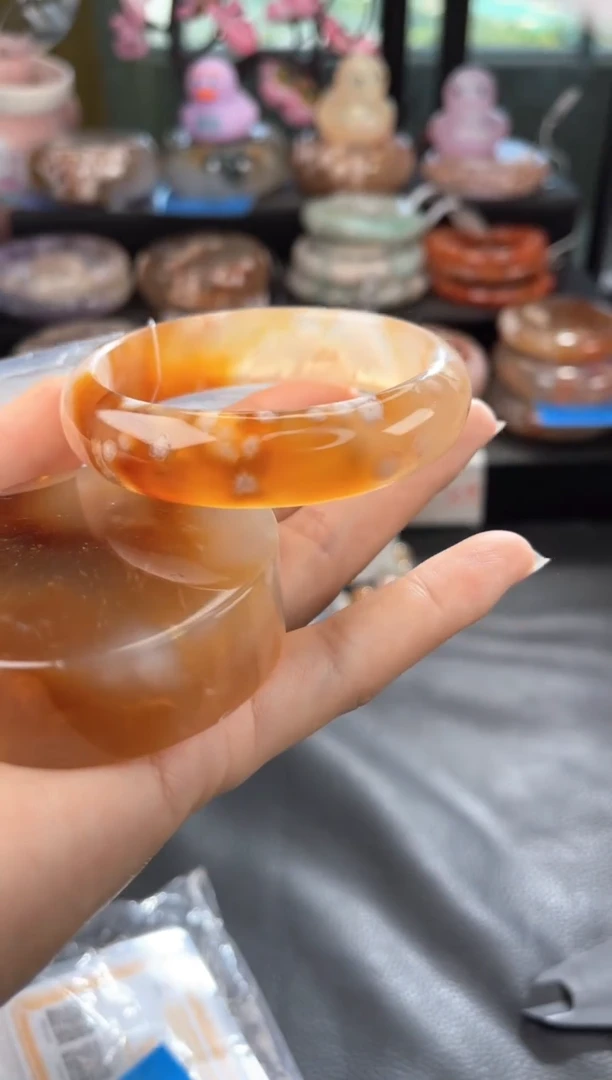 石英质玉手镯未镶嵌58