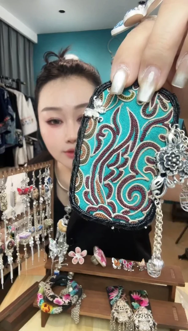 刺绣纯手工民族风刺绣掰掰夹