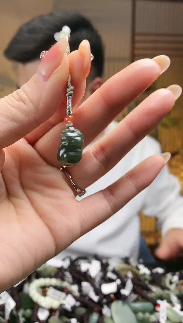 【闪购商品】和田玉颈饰未镶嵌多样性发货，拍一发一