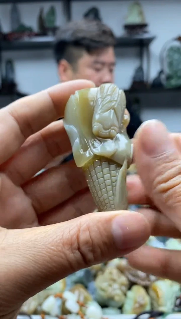 和田玉未镶嵌把件1