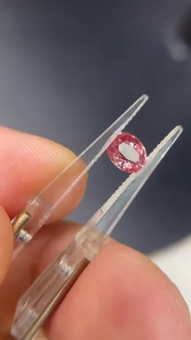 蓝宝石裸石未镶嵌无烧1.06克拉帕帕拉恰