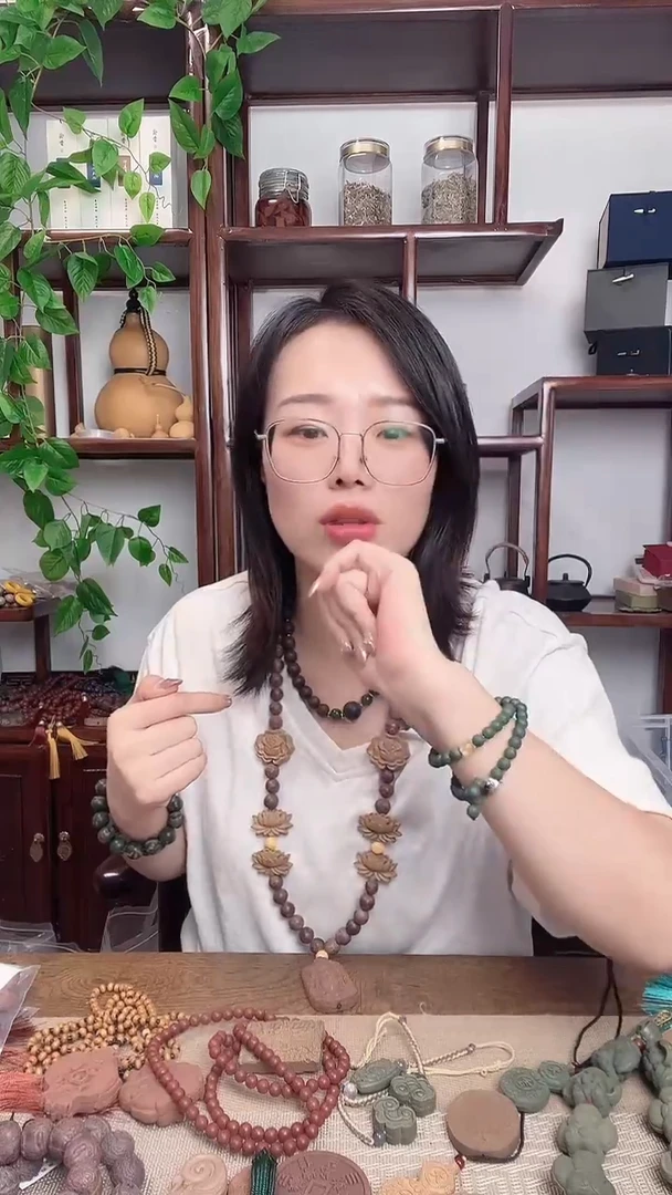 泥塑九紫东方的戒指