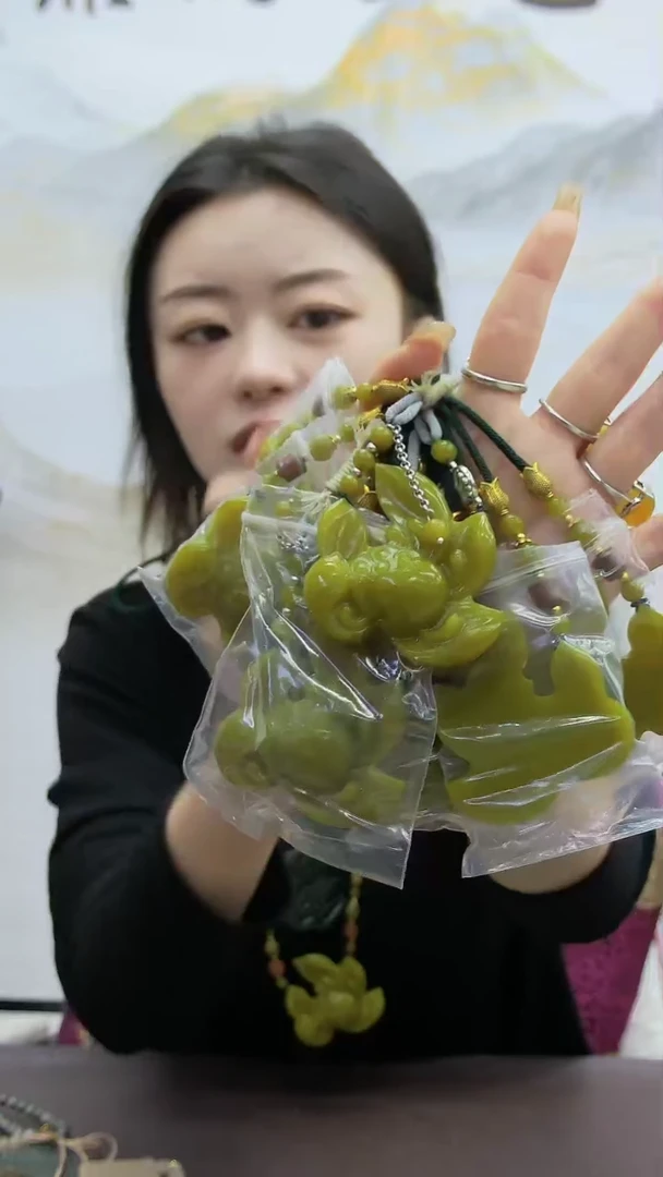 【闪购商品】蛇纹石玉颈饰未镶嵌荷花多样性发货发一件