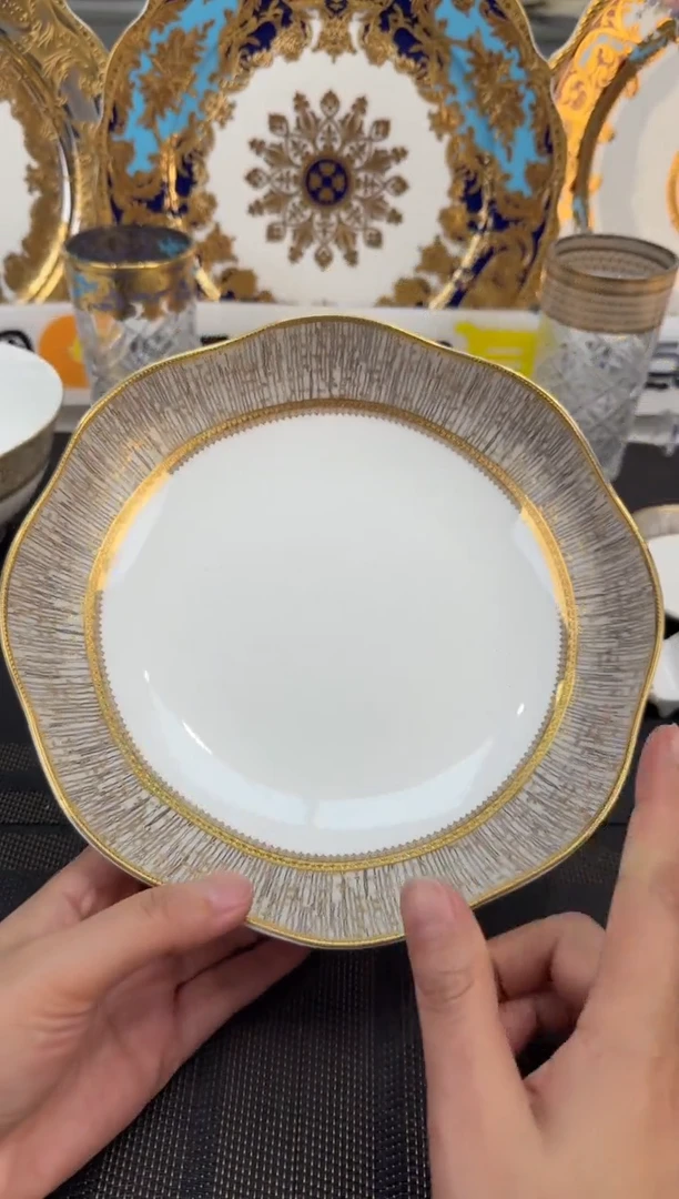 瓷片8英寸雅致菜盘 正品