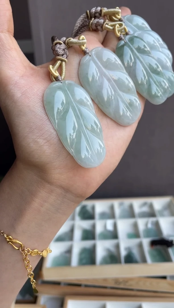 吊坠(不含链)未镶嵌翡翠天然缅甸A货翡翠多样性发其一