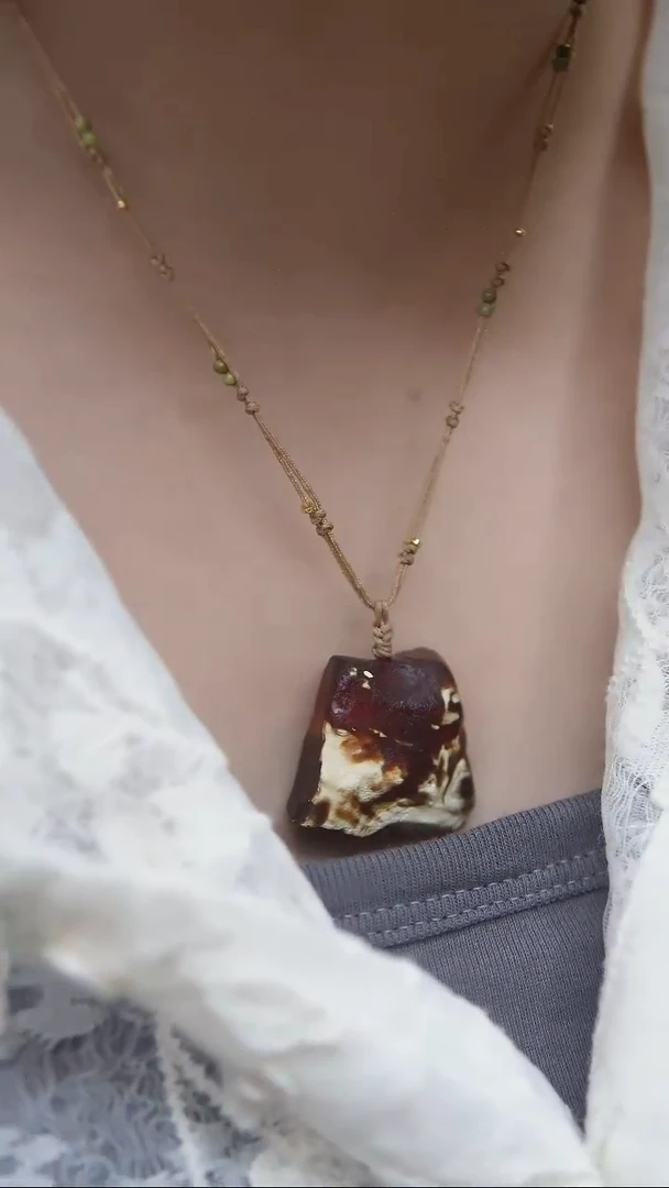 未镶嵌颈饰琥珀蜜蜡吊坠