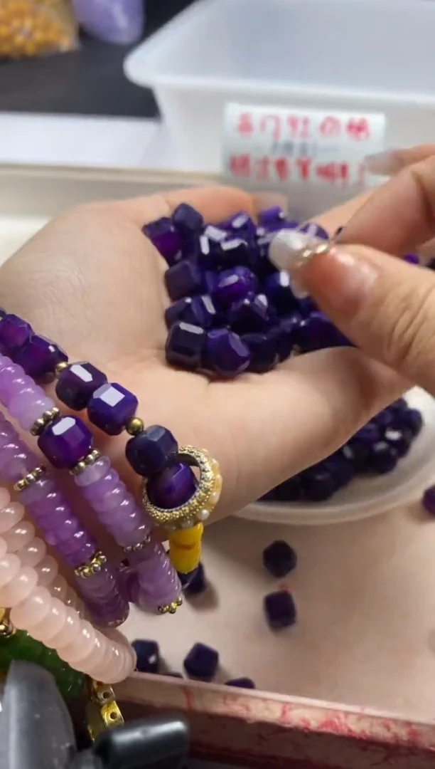 【闪购商品】玛瑙/玉髓颈饰未镶嵌w2119舒俱来方块9mm*10颗