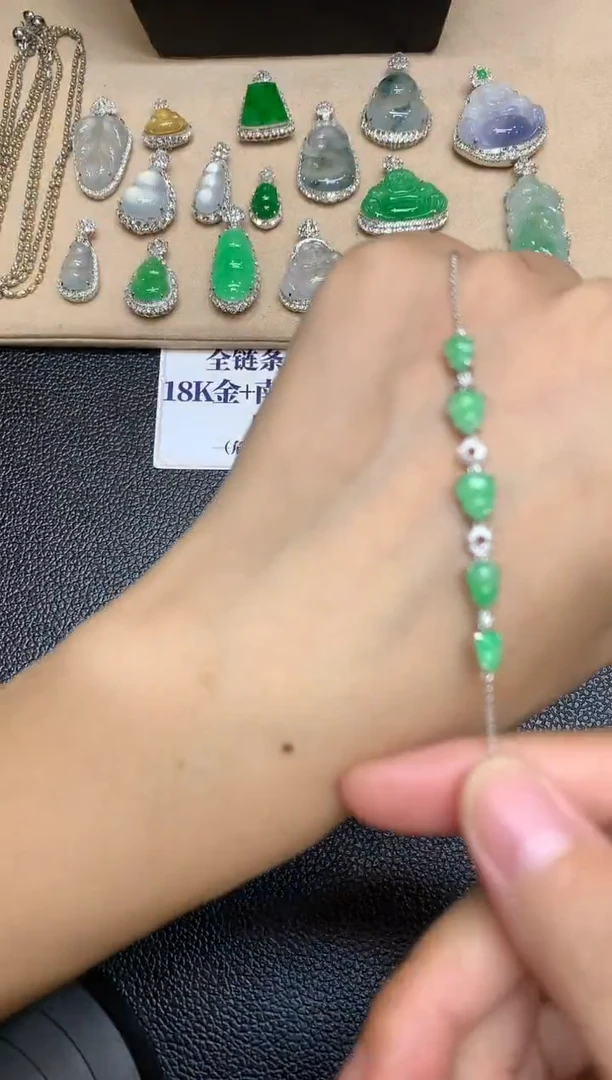 18K金镶嵌手链翡翠葫芦【无服务费【24小时鉴赏期】
