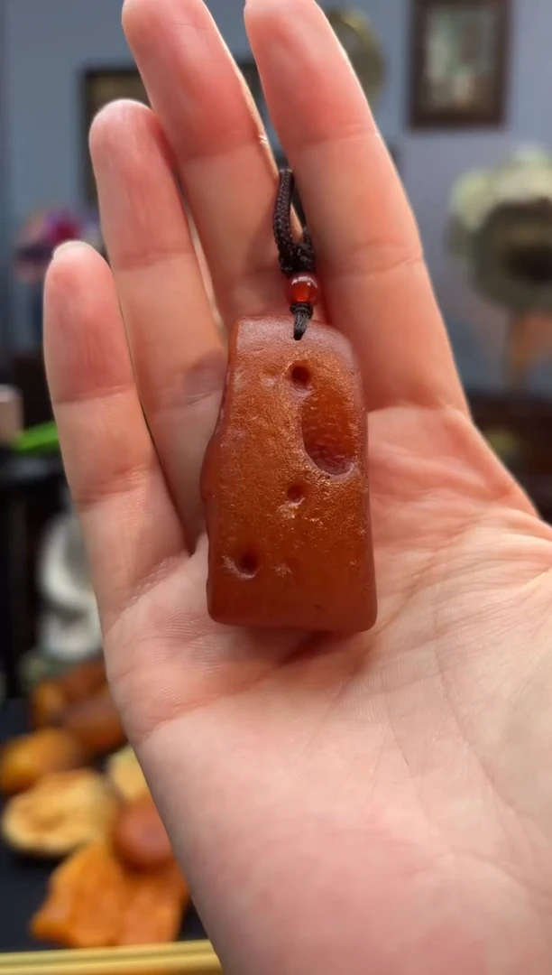 琥珀颈饰未镶嵌吊坠